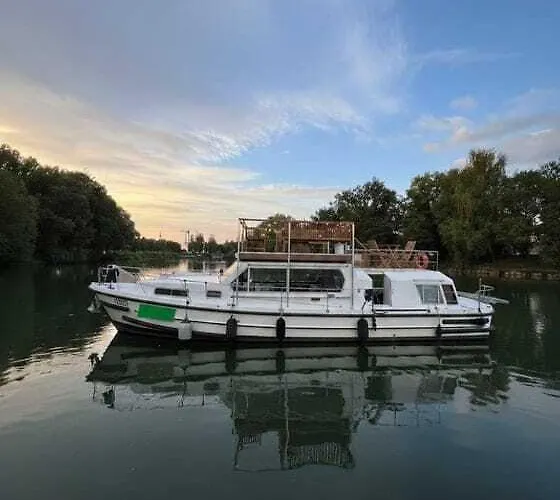 Bateau Nuit Sur La Marne Mery-Sur-Marne